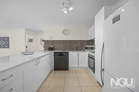 Property photo of 5 Hann Way Brassall QLD 4305