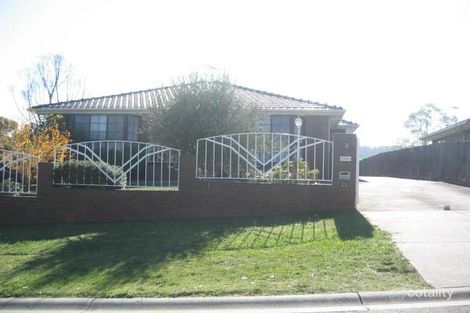 2 Dundee Ct, Endeavour Hills, VIC 3802