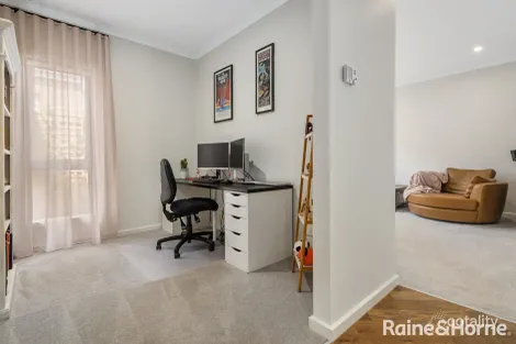 Property photo of 17 Nowlan Street Gisborne VIC 3437