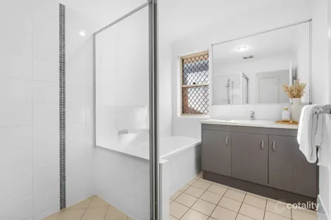 Property photo of 34 Queensport Road Murarrie QLD 4172