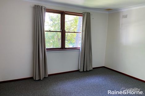 Property photo of 22 Sampson Crescent Bomaderry NSW 2541