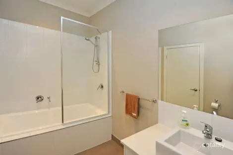 Property photo of 11 Garth Place Epping VIC 3076