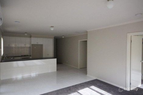 Property photo of 18 Green Orchid Circuit Pakenham VIC 3810