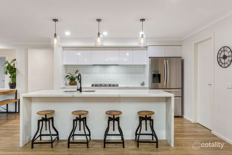 Property photo of 9 Nubrena Drive Strathfieldsaye VIC 3551
