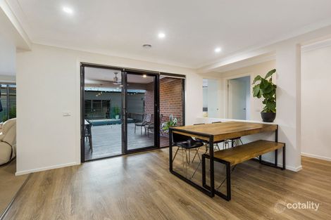Property photo of 9 Nubrena Drive Strathfieldsaye VIC 3551
