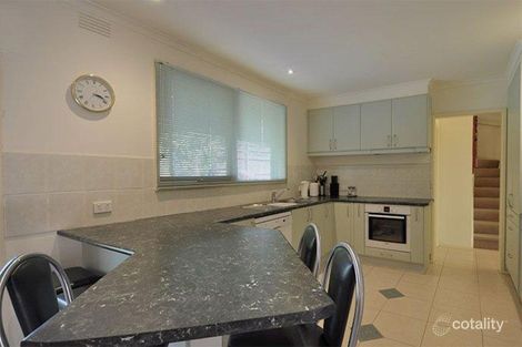 Property photo of 5 Newbury Court Ashwood VIC 3147