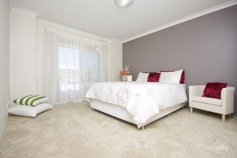 Property photo of 16 Claridge Circle Thornlie WA 6108