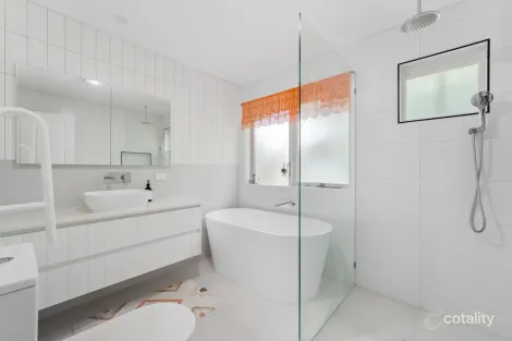 Property photo of 18 Balmerino Square Frankston VIC 3199