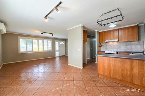 Property photo of 37 Crispsparkle Drive Ambarvale NSW 2560