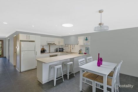 Property photo of 4A Aurora Place Bateau Bay NSW 2261