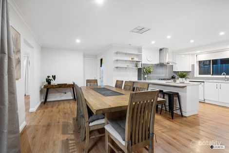 Property photo of 9 Mayfair Drive West Wodonga VIC 3690