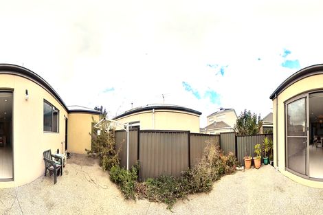 Property photo of 35 Daymar Circuit Craigieburn VIC 3064