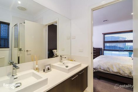 Property photo of 16 Waiben Crescent Point Cook VIC 3030