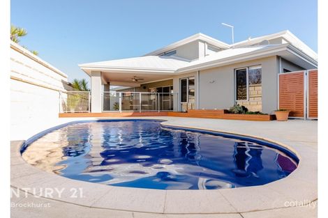 Property photo of 1/9 Ladham Turn Canning Vale WA 6155