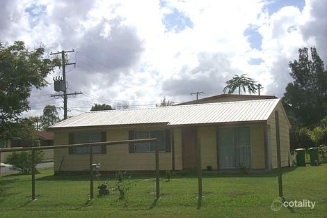 25 Enson St, Bundamba, QLD 4304