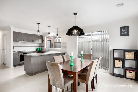 Property photo of 7 Leeds Place Langwarrin VIC 3910