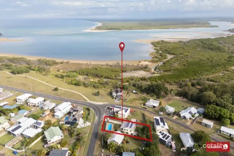 3 Saunders St, Elliott Heads, QLD 4670