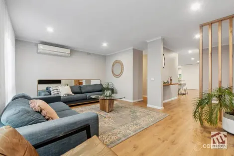 Property photo of 2 Schmidt Court Seaford VIC 3198