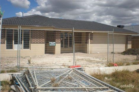 Property photo of 41 Charlbury Crescent Cranbourne North VIC 3977