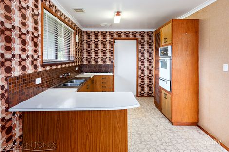 Property photo of 2/40 Edward Street Macleod VIC 3085