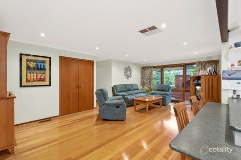 Property photo of 8 Jeffs Court Endeavour Hills VIC 3802