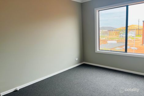 Property photo of 9 Nova Street Weir Views VIC 3338