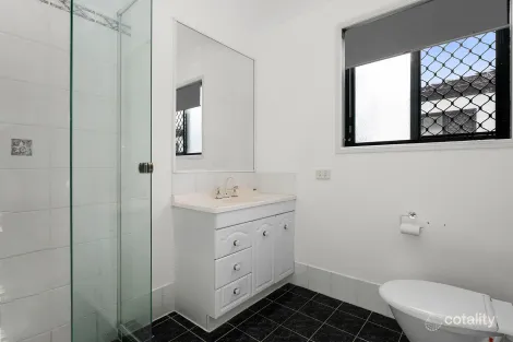 Property photo of 1/14 Vincent Street Indooroopilly QLD 4068