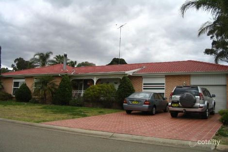 1 Ogden Cl, St Clair, NSW 2759