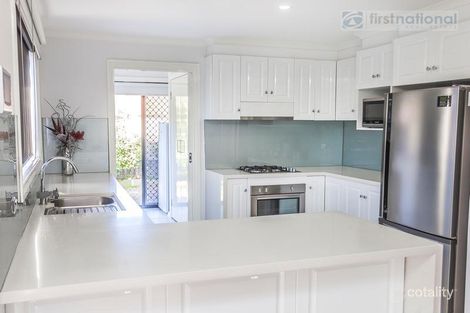 Property photo of 2 Claridge Avenue Roxburgh Park VIC 3064