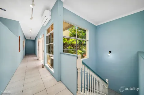 Property photo of 1 Moule Close Whitfield QLD 4870