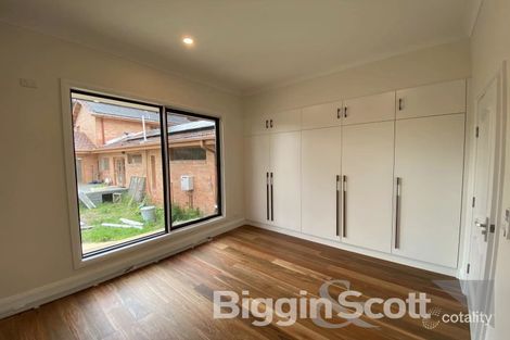 Property photo of 2/137 Power Avenue Chadstone VIC 3148