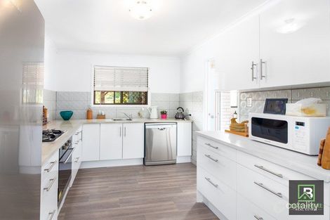 Property photo of 22 Bishop Road Beachmere QLD 4510