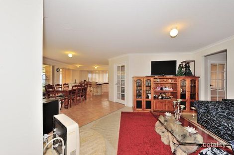 Property photo of 33 Mayflower Close Port Kennedy WA 6172
