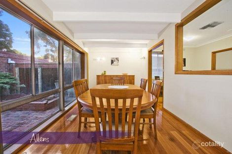 Property photo of 4 Holroyd Court Blackburn South VIC 3130