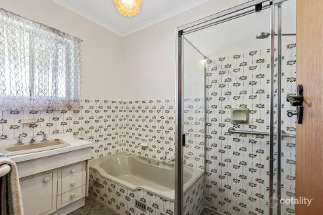 Property photo of 3 Dernancourt Drive Dernancourt SA 5075