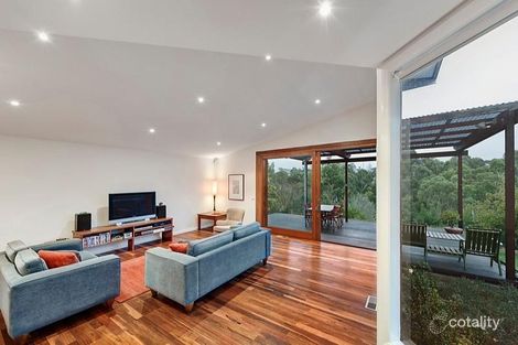 Property photo of 72 Rockbeare Grove Ivanhoe VIC 3079