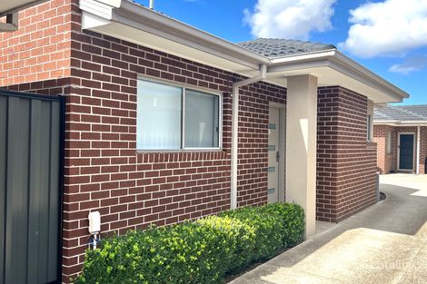2/3 Rockbank Rd, Ardeer, VIC 3022