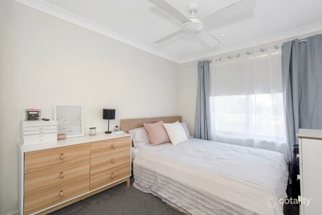 Property photo of 98/188 Gainsborough Drive Pimpama QLD 4209