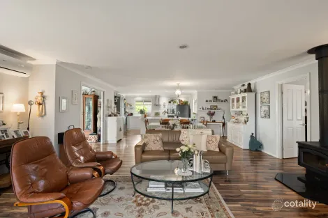 Property photo of 36 Robinia Way Kangaroo Gully WA 6255