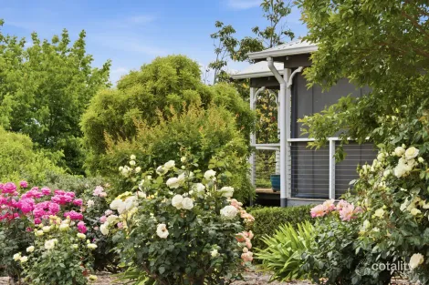 Property photo of 36 Robinia Way Kangaroo Gully WA 6255