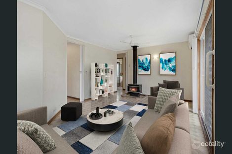 Property photo of 2 Duesbury Crescent Edens Landing QLD 4207