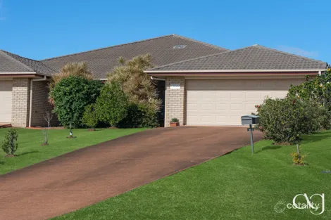 2/49 Peregrine Dr, Lowood, QLD 4311