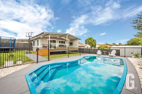 4 Derna Rd, Shortland, NSW 2307