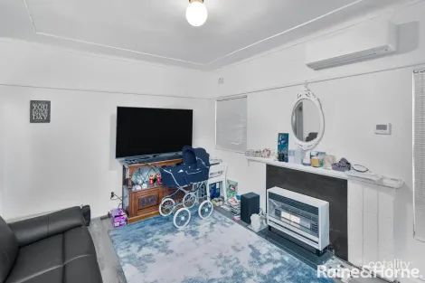 Property photo of 97 Bolger Avenue Mount Austin NSW 2650