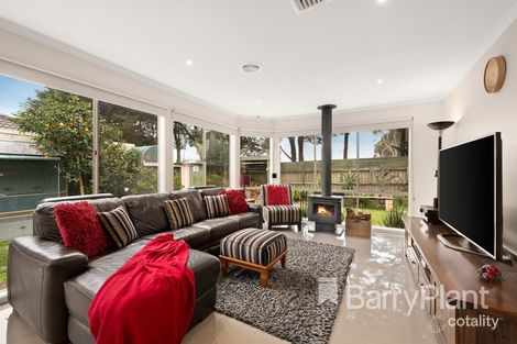 Property photo of 18 Teatree Drive South Morang VIC 3752