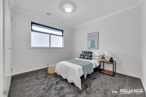 Property photo of 8 Himalayas Street Truganina VIC 3029