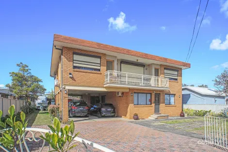 Property photo of 1/5 Shellharbour Road Lake Illawarra NSW 2528