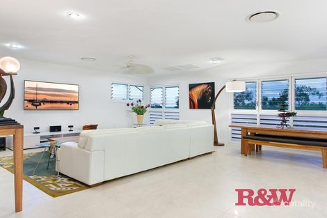 Property photo of 18 Seafarer Court Castaways Beach QLD 4567