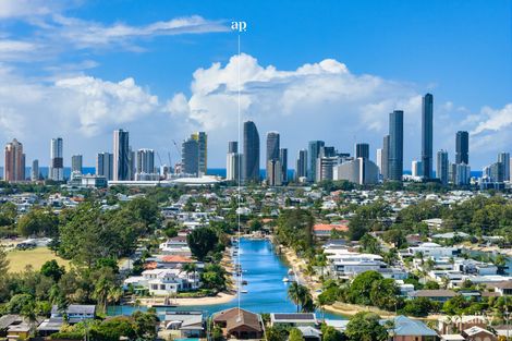 29 Bermuda St, Broadbeach Waters, QLD 4218