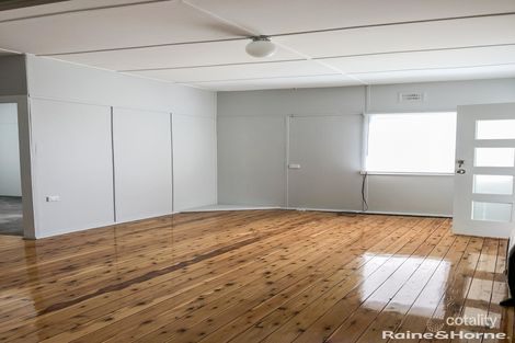 Property photo of 13 Alamein Walk West Bathurst NSW 2795